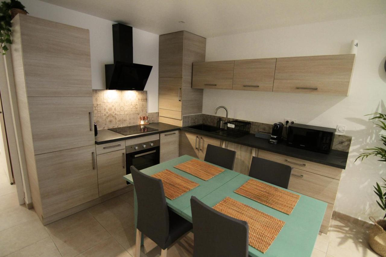 Apartment Right In The Heart Of Sete Exterior photo